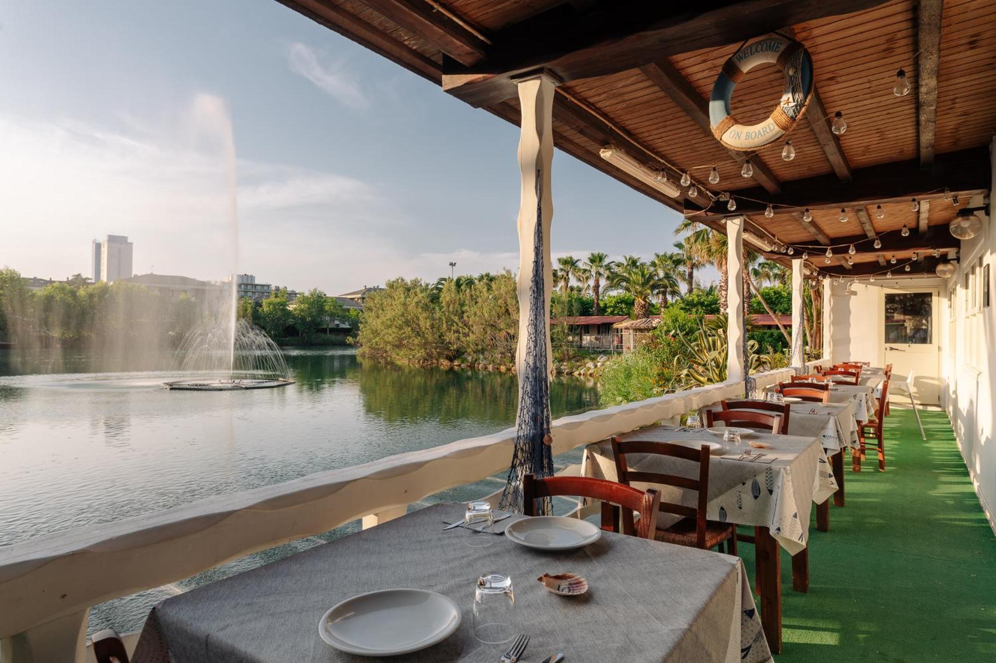 Village Lake Placid Silvi Marina Exterior foto